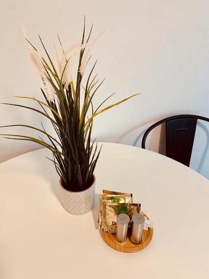 Gaestehaus Zur Uni Klinik Exklusives Apartment Mit Kueche Und Badezimmer Homburg  Exterior foto