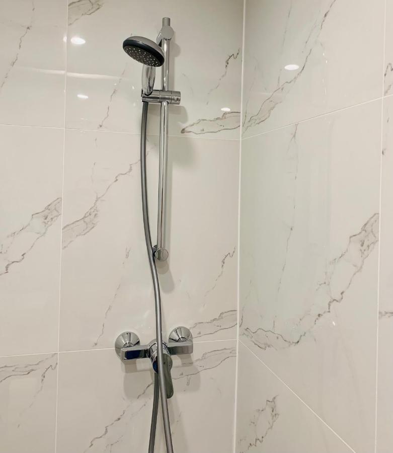 Gaestehaus Zur Uni Klinik Exklusives Apartment Mit Kueche Und Badezimmer Homburg  Exterior foto