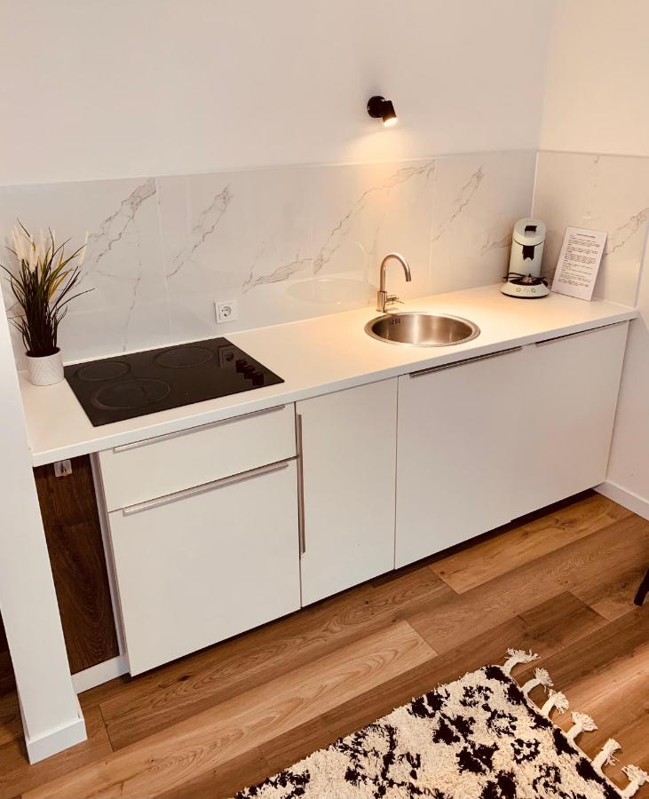 Gaestehaus Zur Uni Klinik Exklusives Apartment Mit Kueche Und Badezimmer Homburg  Exterior foto