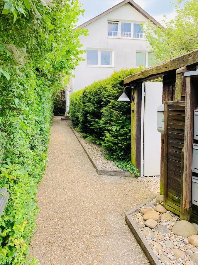 Gaestehaus Zur Uni Klinik Exklusives Apartment Mit Kueche Und Badezimmer Homburg  Exterior foto
