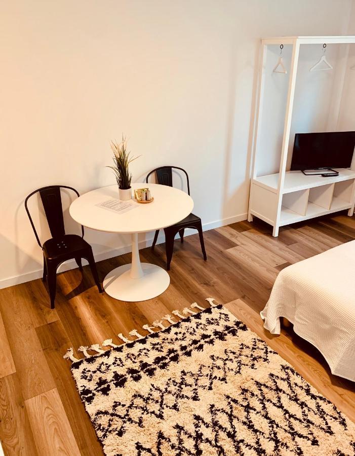 Gaestehaus Zur Uni Klinik Exklusives Apartment Mit Kueche Und Badezimmer Homburg  Exterior foto
